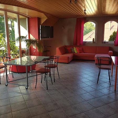 Szigeti Apartmanhaz 佩奇 外观 照片